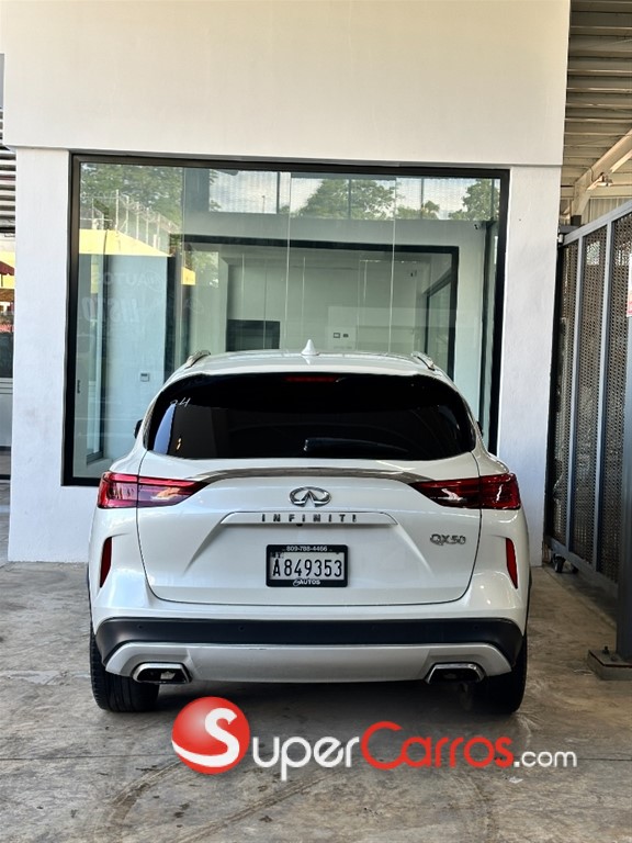 2019 Infiniti QX-50 — foto 9 / 12