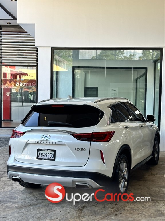 2019 Infiniti QX-50 — foto 10 / 12