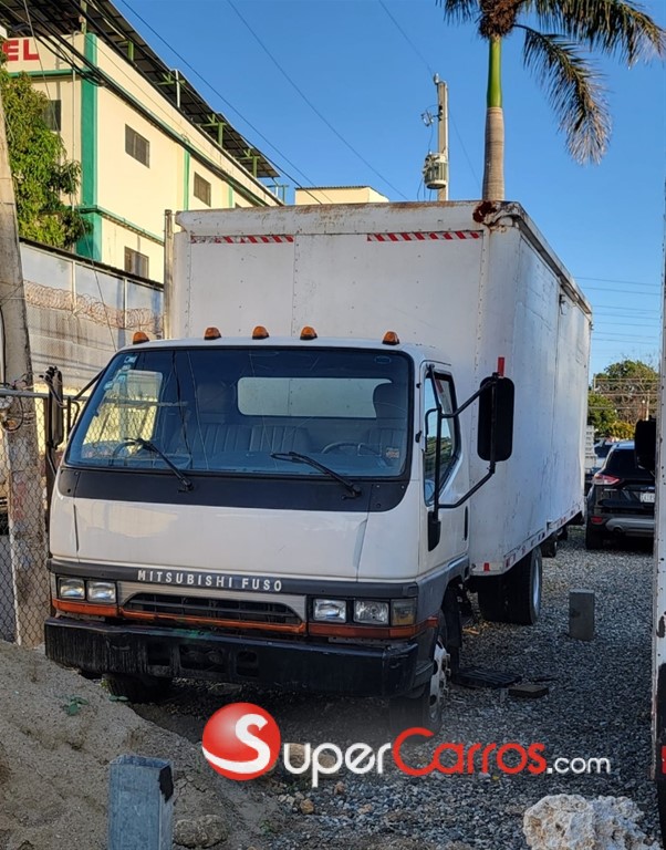 2001 Mitsubishi Motors Canter
