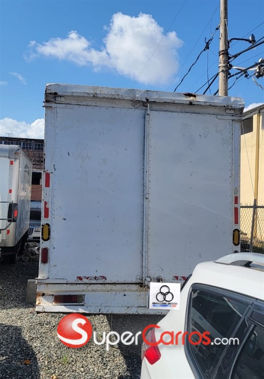 2001 Mitsubishi Motors Canter — foto 2 / 6