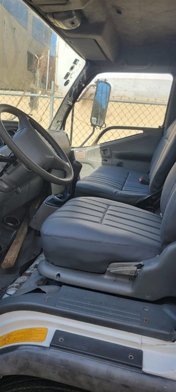 2001 Mitsubishi Motors Canter — foto 4 / 6