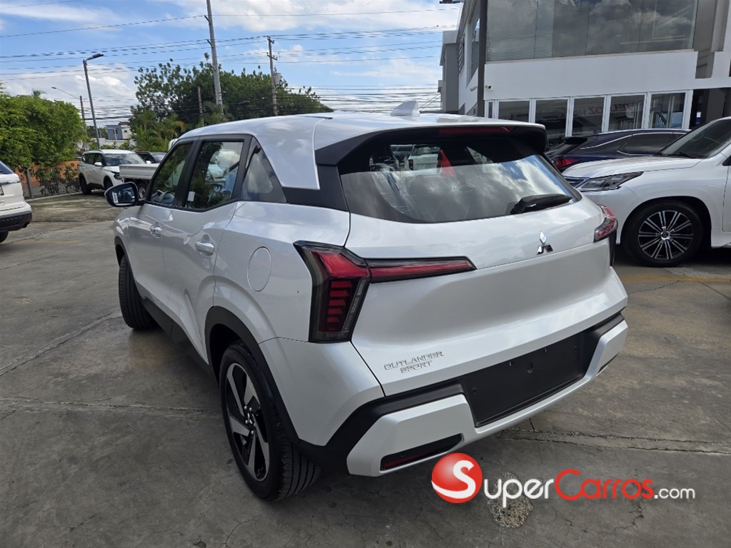 2027 Mitsubishi Motors Outlander Sport — foto 4 / 8