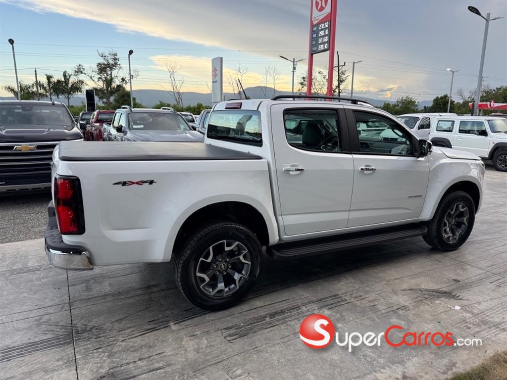 2026 Chevrolet Colorado LTZ — foto 3 / 9