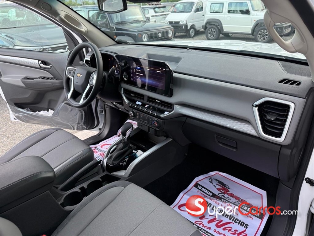 2026 Chevrolet Colorado LTZ — foto 7 / 9