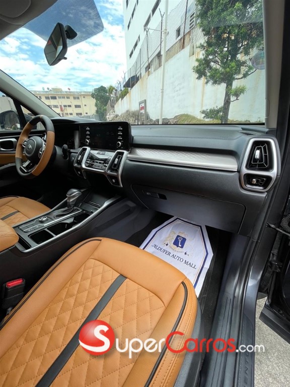 2022 Kia Sorento Luxury — foto 8 / 12