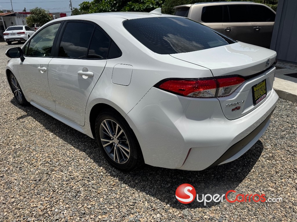 2020 Toyota Corolla LE — foto 7 / 12