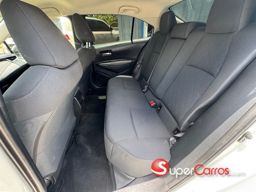 2020 Toyota Corolla LE — foto 8 / 12