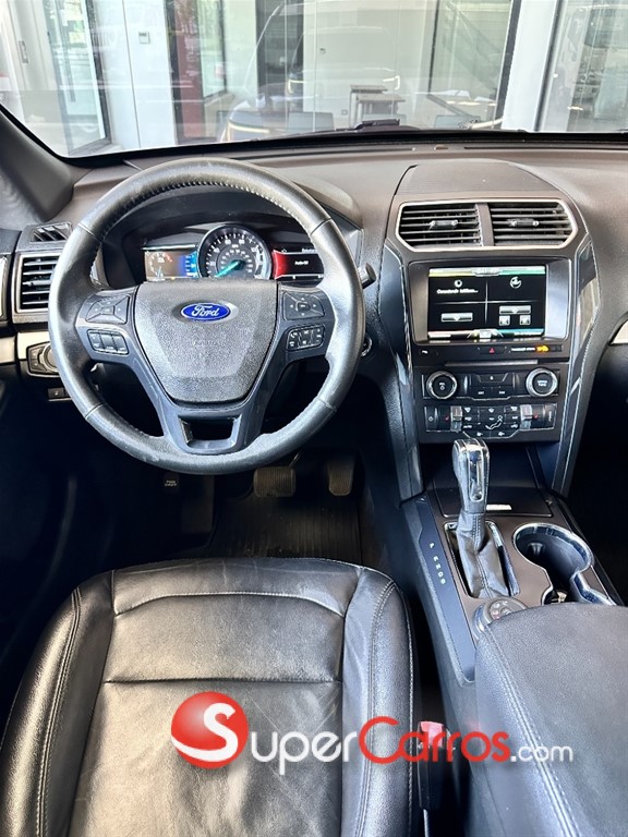 2016 Ford Explorer XLT — foto 3 / 9