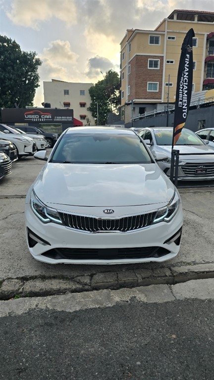 2019 Kia Optima LX — foto 3 / 12