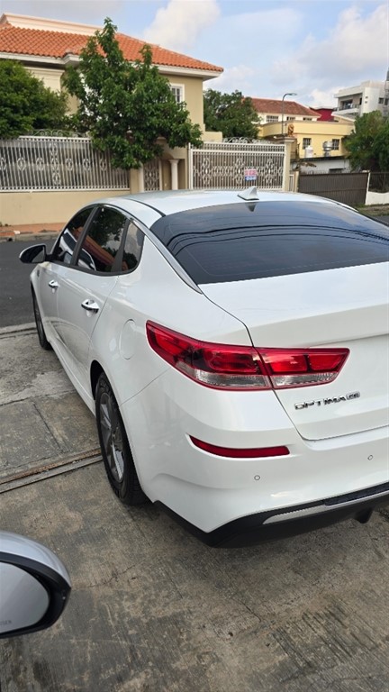 2019 Kia Optima LX — foto 5 / 12