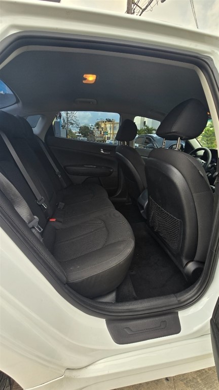 2019 Kia Optima LX — foto 7 / 12