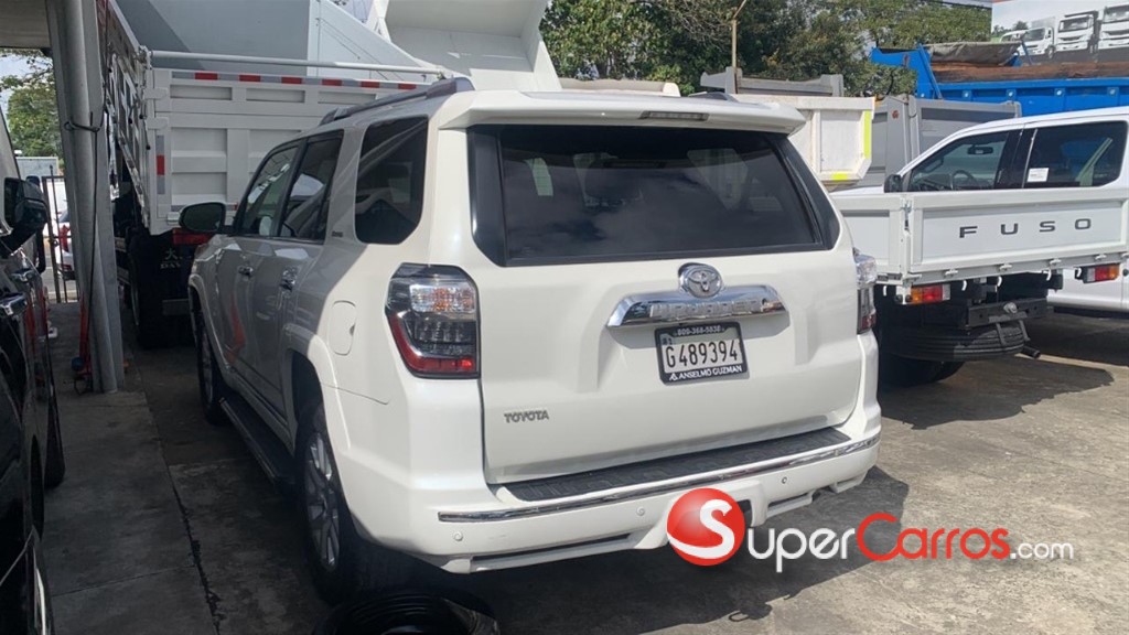 2020 Toyota 4 Runner Limited — foto 2 / 5