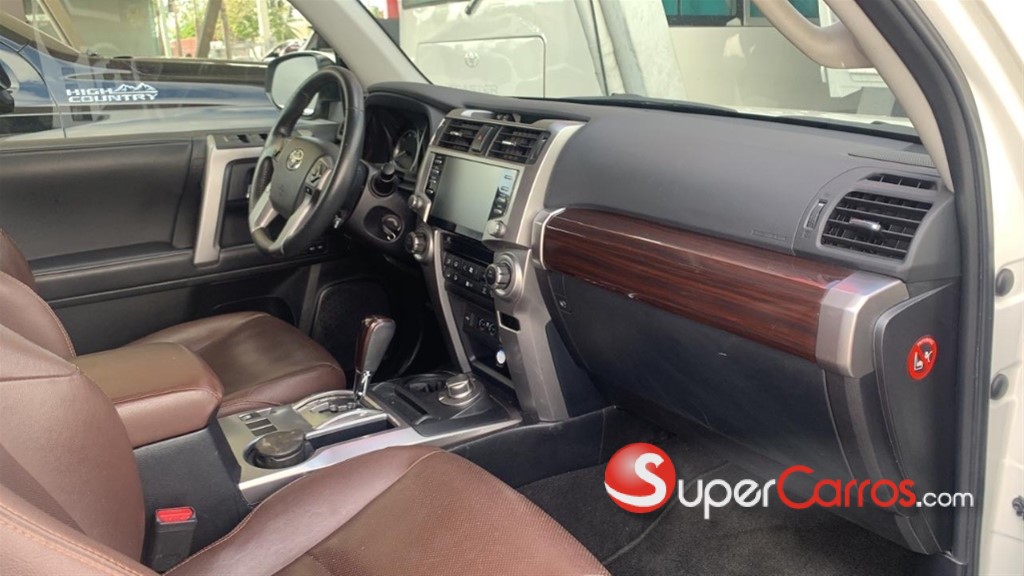 2020 Toyota 4 Runner Limited — foto 4 / 5