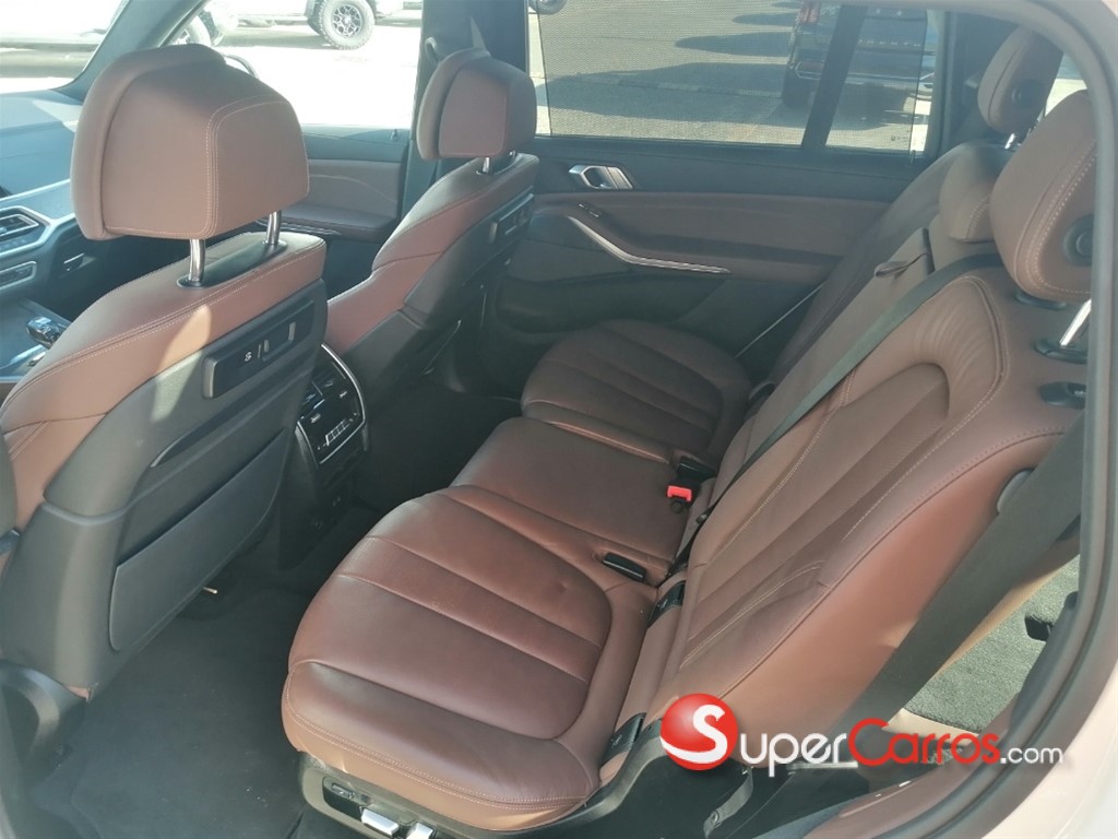 2020 BMW X 7 — foto 9 / 12
