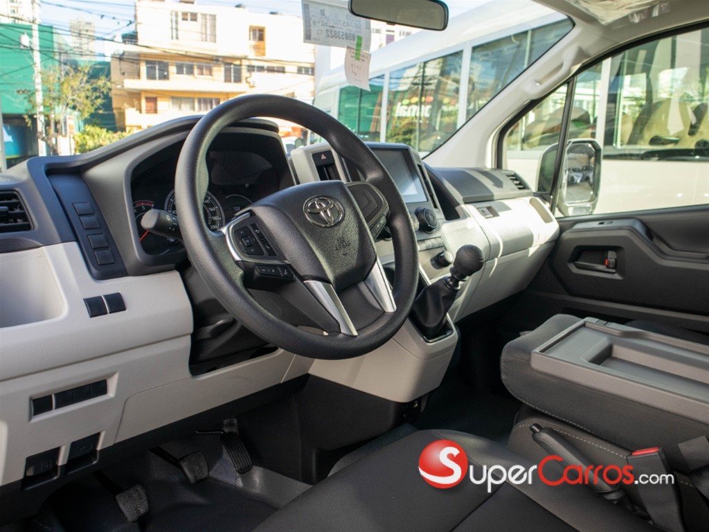 2026 Toyota Hiace — foto 7 / 12