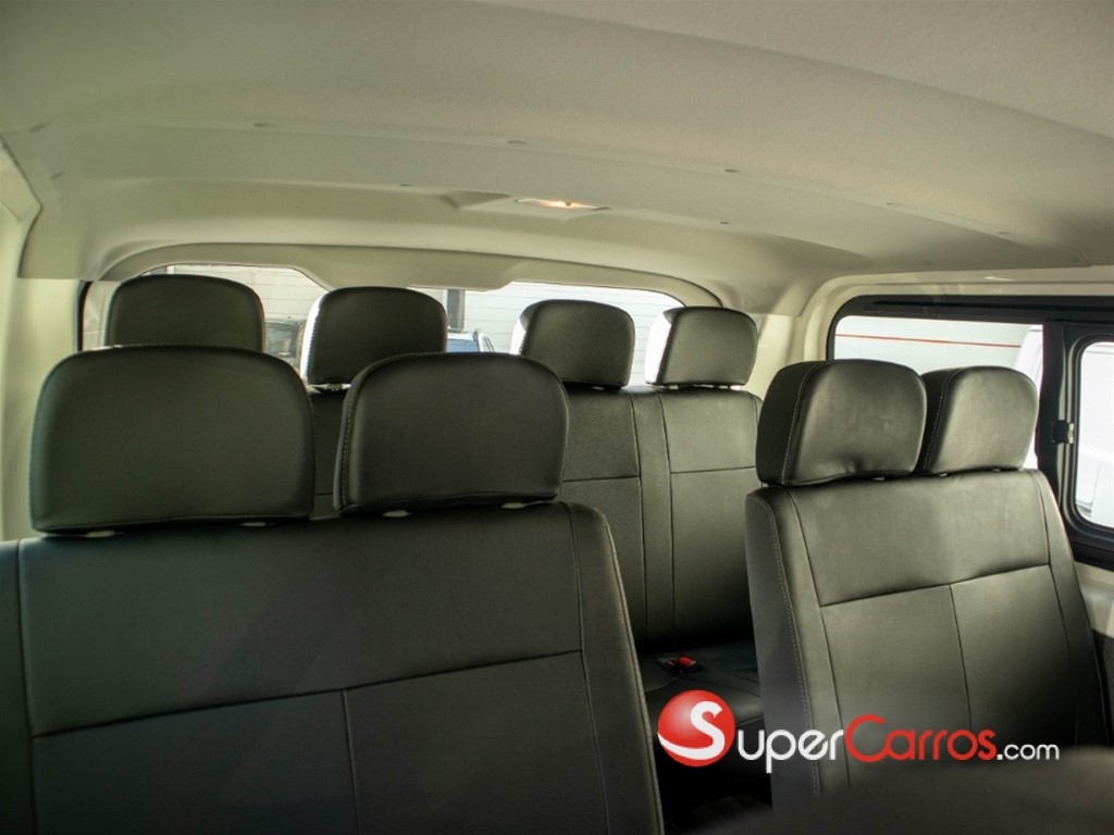 2026 Toyota Hiace — foto 9 / 12