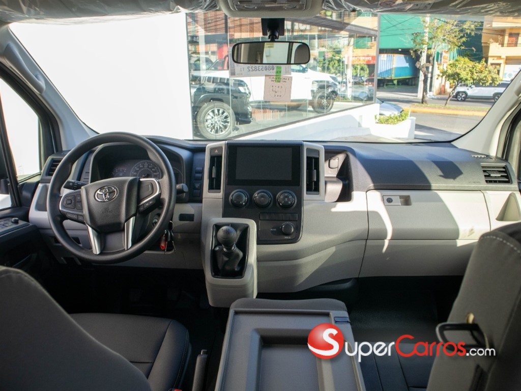 2026 Toyota Hiace — foto 11 / 12