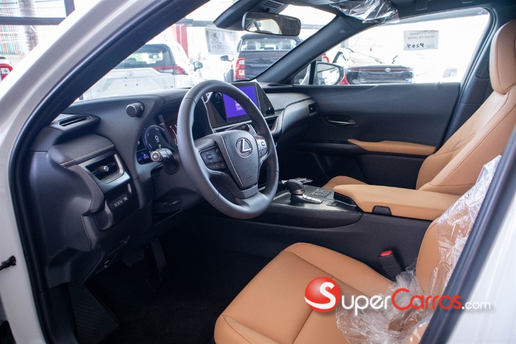 2026 Lexus UX 300 HYBRID — foto 7 / 12