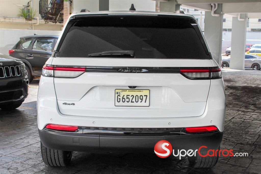 2023 Jeep Grand Cherokee Altitude — foto 3 / 10