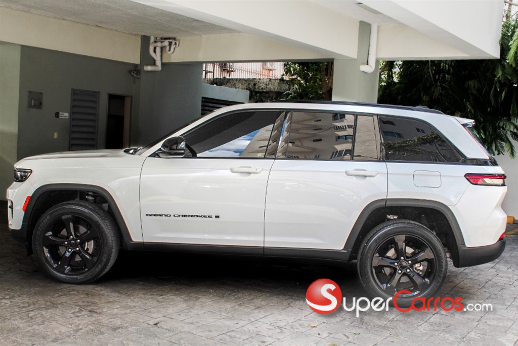2023 Jeep Grand Cherokee Altitude — foto 5 / 10
