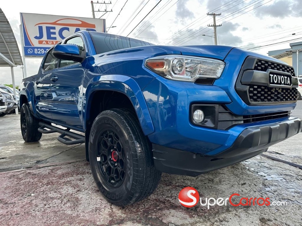 2017 Toyota Tacoma TRD SPORT
