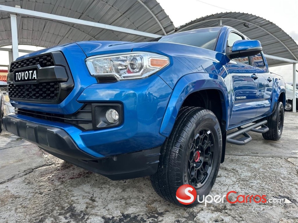 2017 Toyota Tacoma TRD SPORT — foto 3 / 8