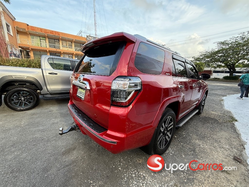 2020 Toyota 4 Runner Limited — foto 2 / 8