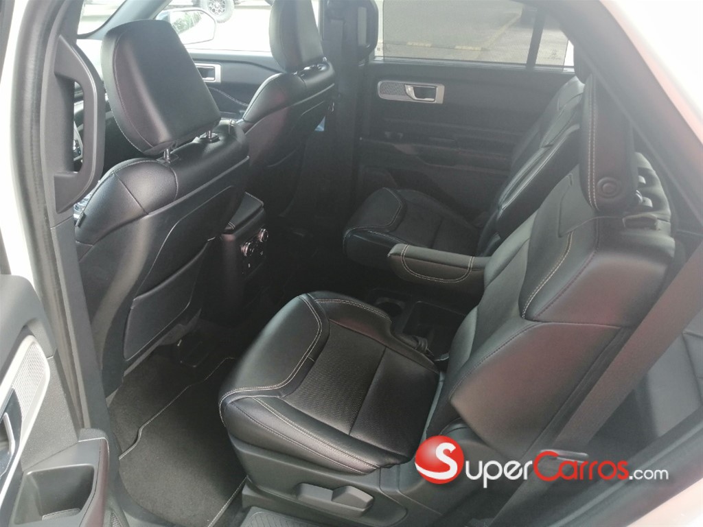 2020 Ford Explorer ST — foto 9 / 12