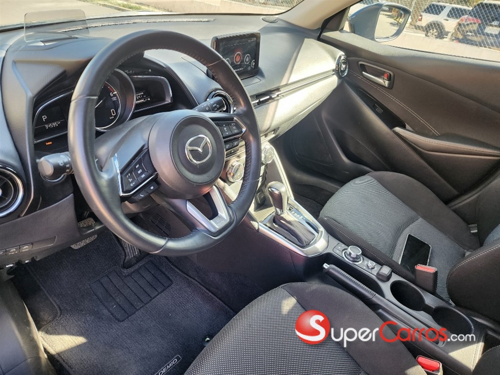 2021 Mazda 2 — foto 3 / 12