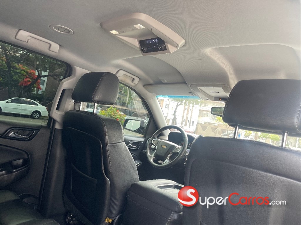 2015 Chevrolet Suburban — foto 2 / 10