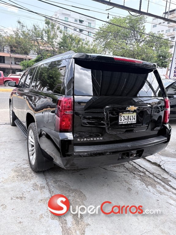 2015 Chevrolet Suburban — foto 6 / 10