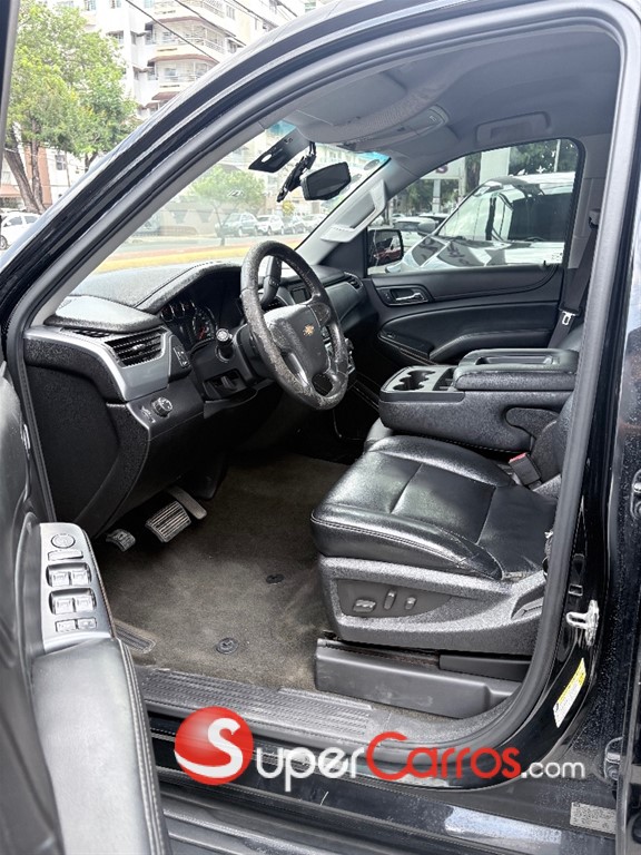 2015 Chevrolet Suburban — foto 10 / 10