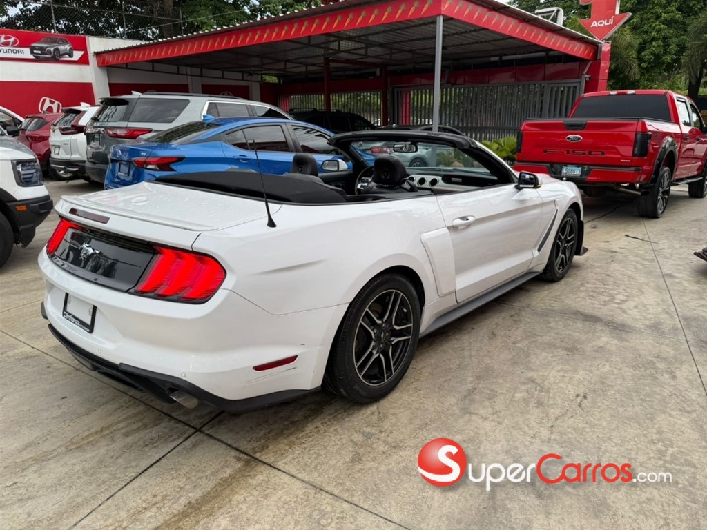 2019 Ford Mustang Ecoboost — foto 4 / 10