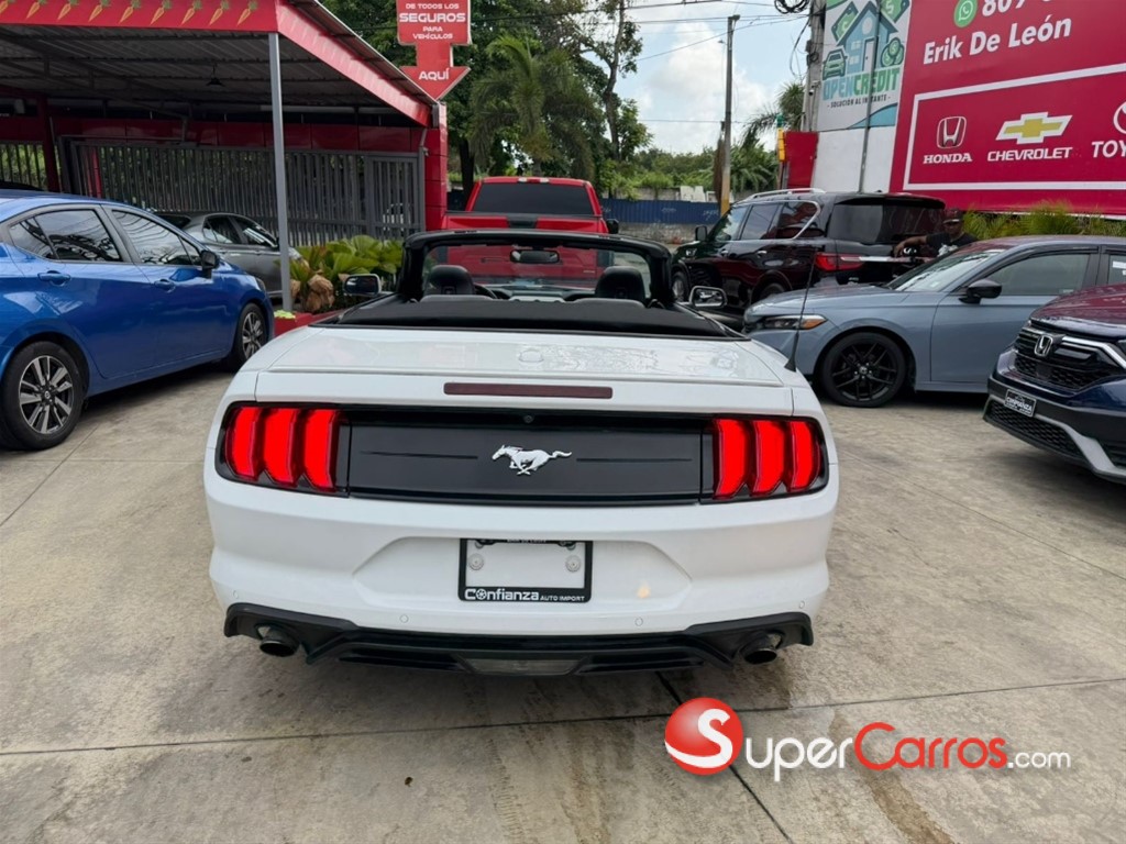 2019 Ford Mustang Ecoboost — foto 5 / 10