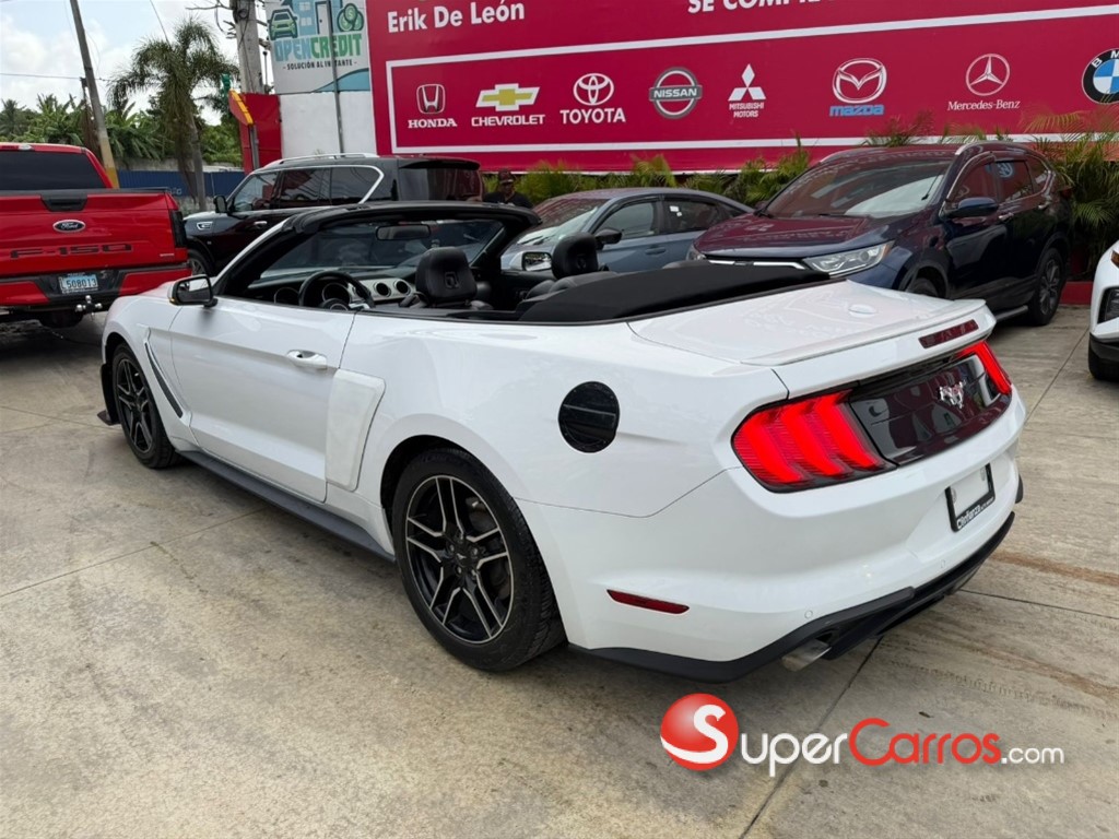 2019 Ford Mustang Ecoboost — foto 6 / 10