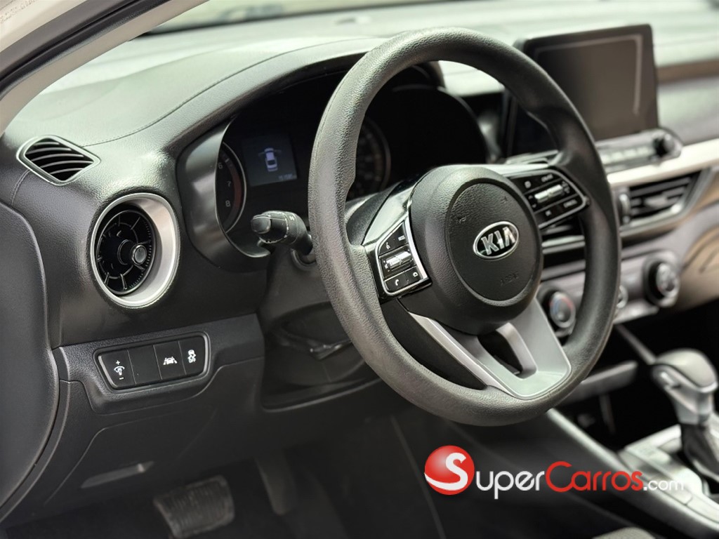 2020 Kia Forte LXS — foto 9 / 11