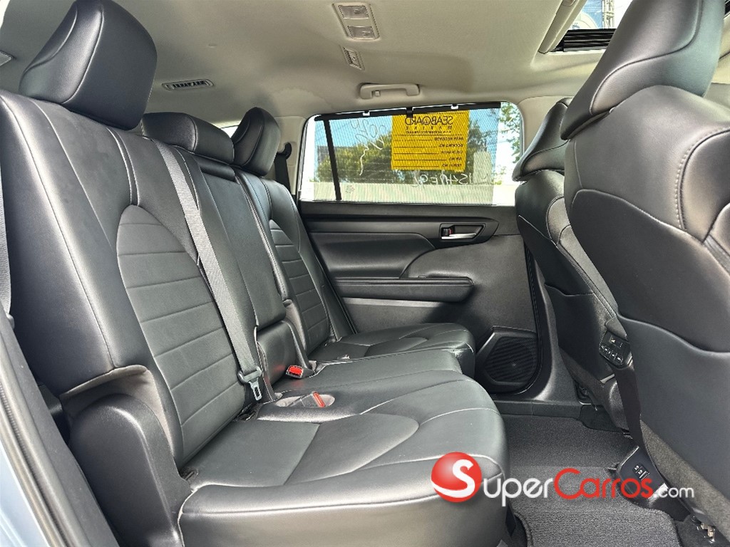 2020 Toyota Highlander XLE — foto 10 / 12