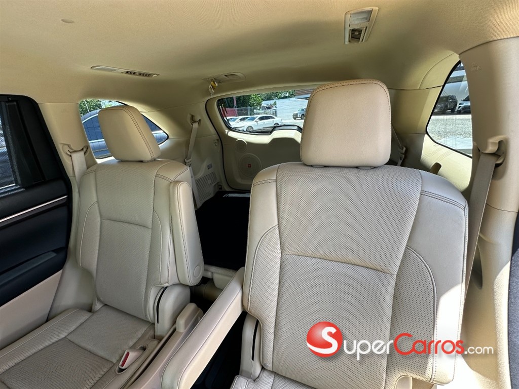 2015 Toyota Highlander Limited — foto 8 / 11