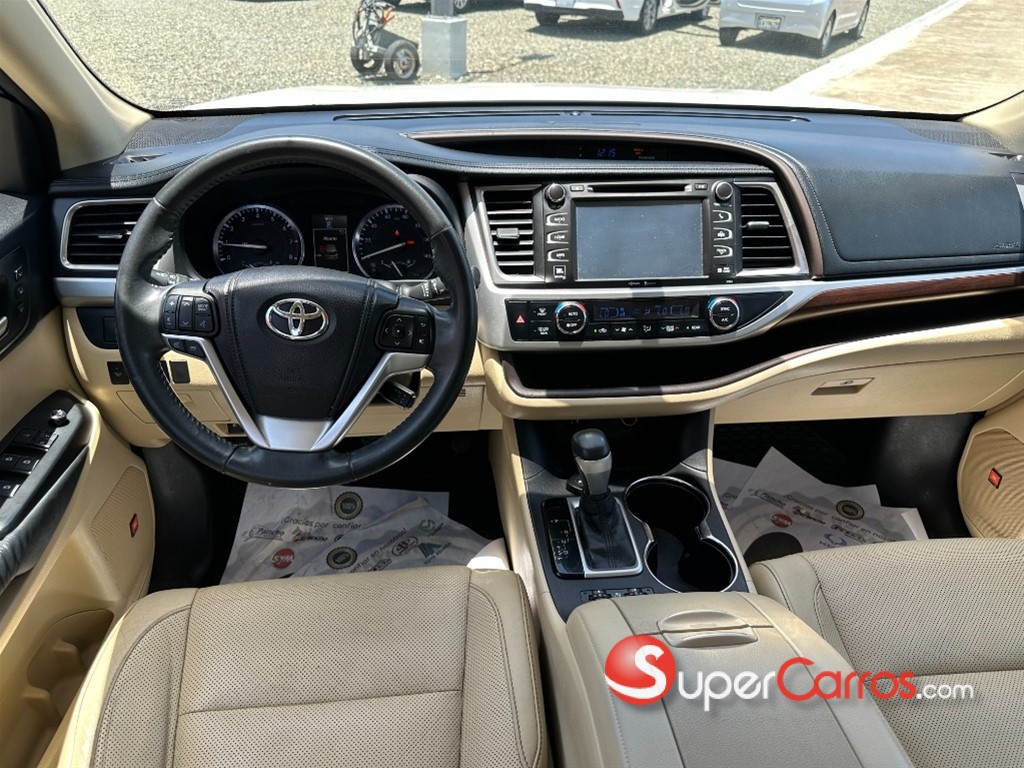 2015 Toyota Highlander Limited — foto 9 / 11