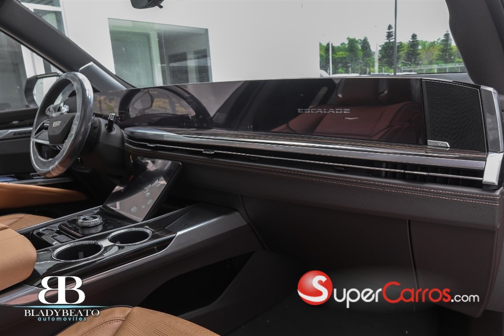 2026 Cadillac Escalade — foto 2 / 12