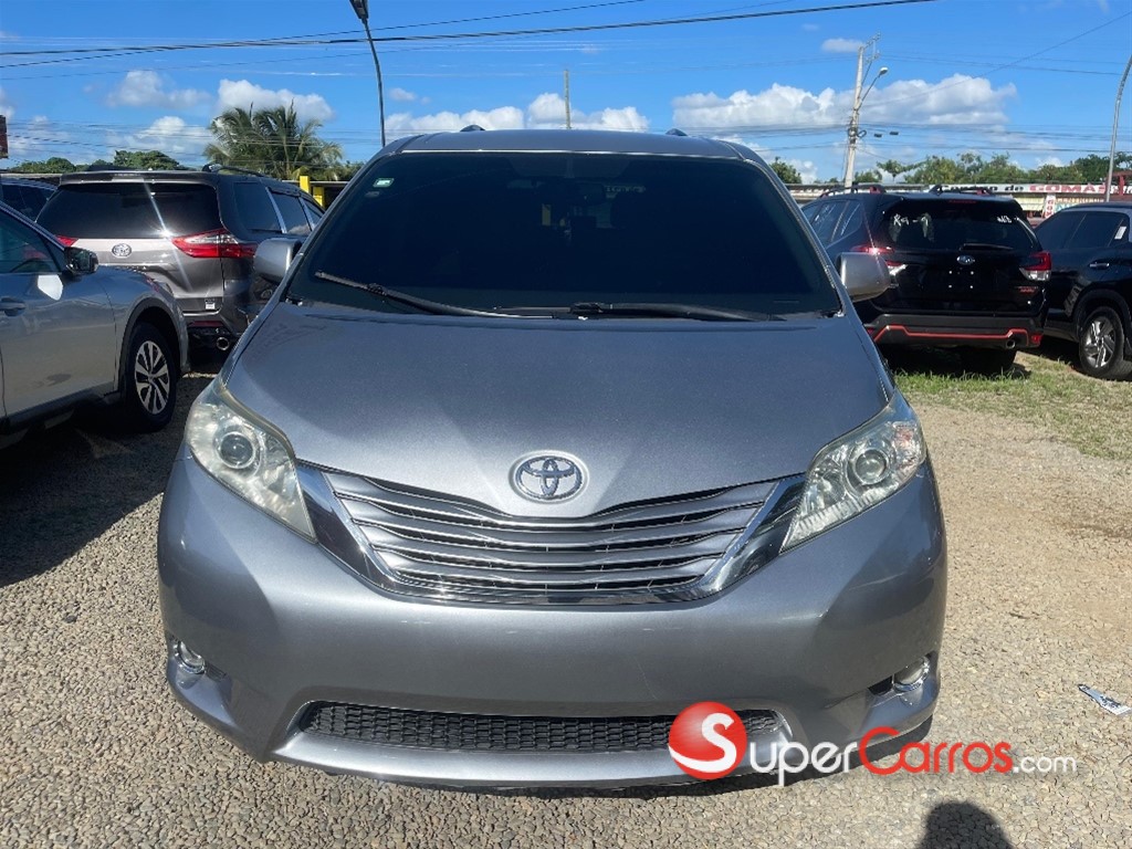 2017 Toyota Sienna LE