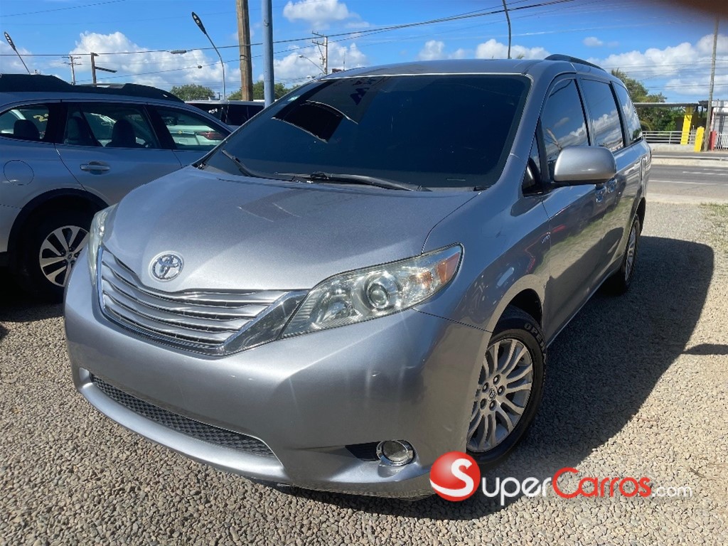 2017 Toyota Sienna LE — foto 3 / 9