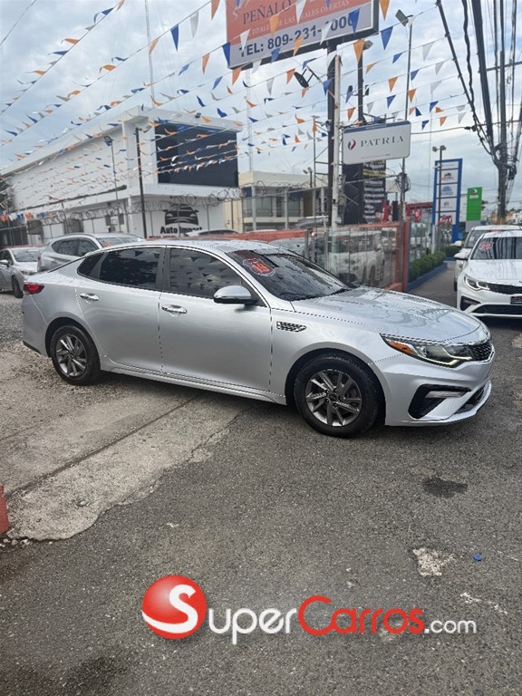 2019 Kia Optima — foto 2 / 10