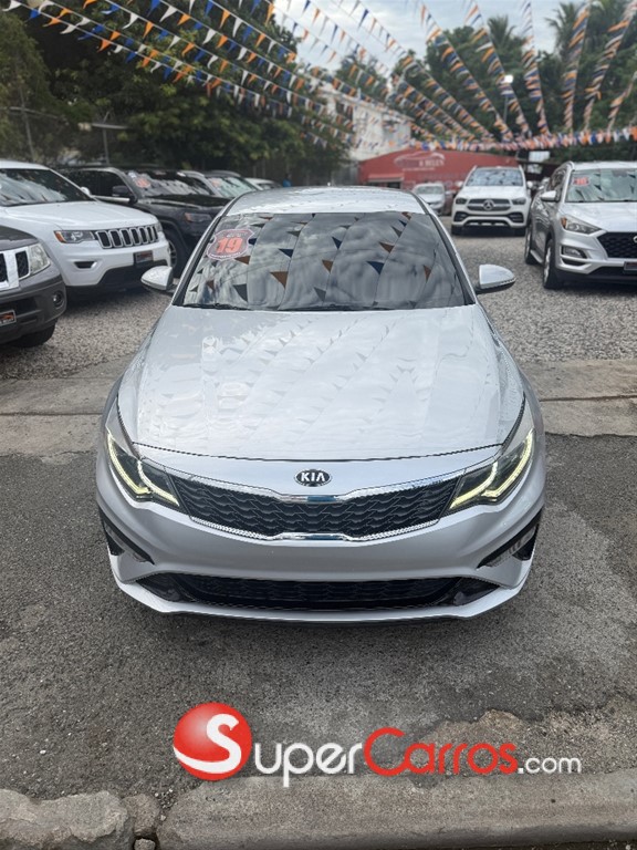 2019 Kia Optima — foto 3 / 10