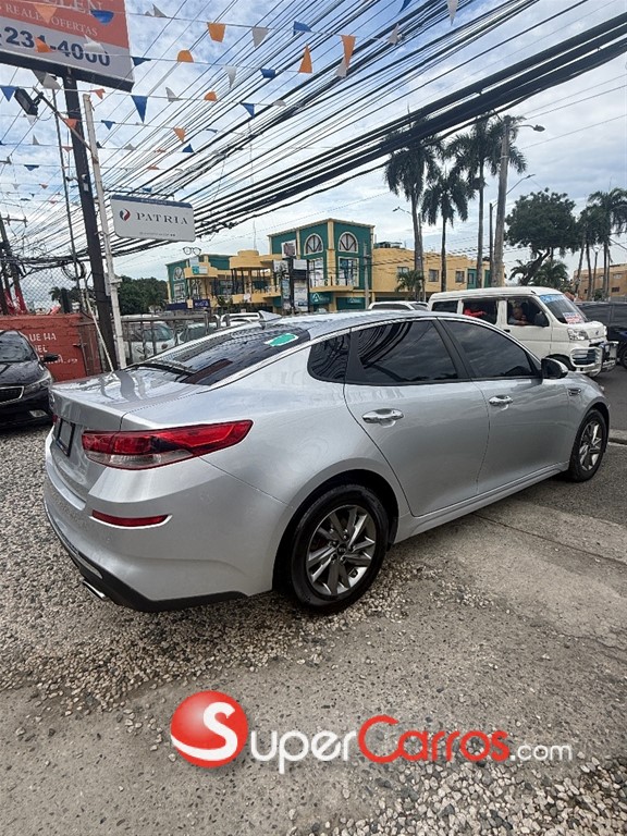 2019 Kia Optima — foto 6 / 10