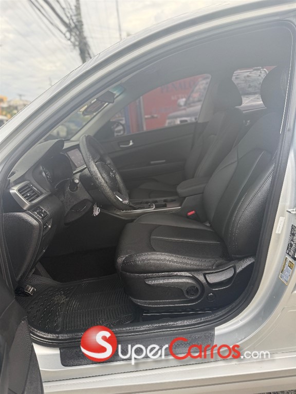 2019 Kia Optima — foto 7 / 10