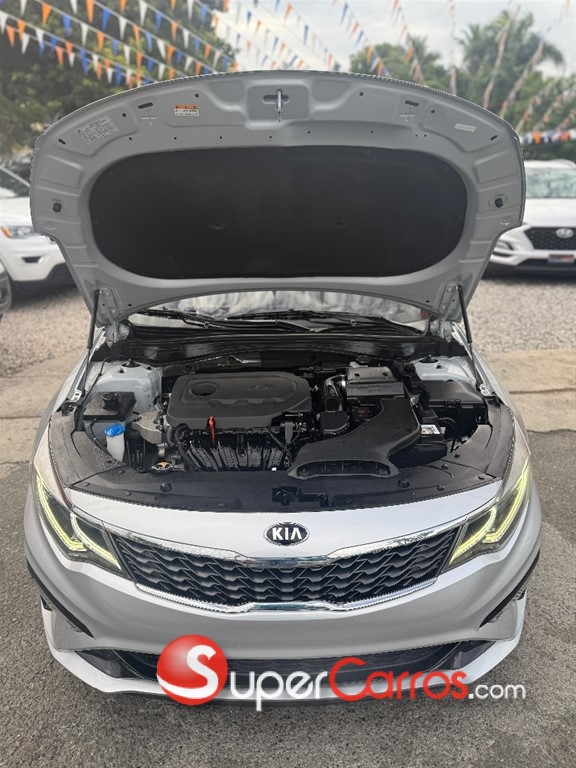 2019 Kia Optima — foto 10 / 10