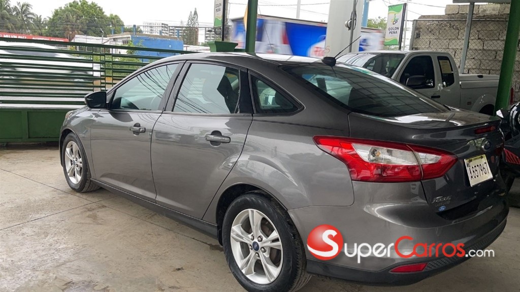 2014 Ford Focus — foto 5 / 6