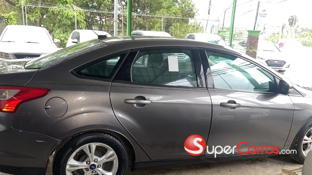 2014 Ford Focus — foto 6 / 6