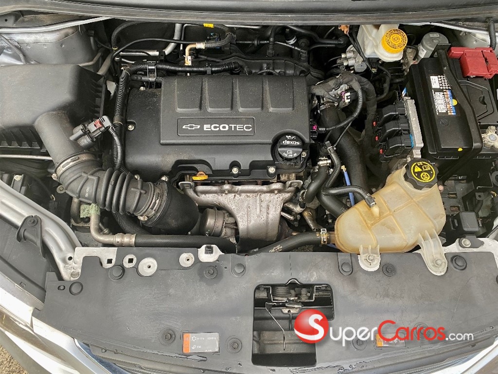 2020 Chevrolet Sonic Premier — foto 8 / 12